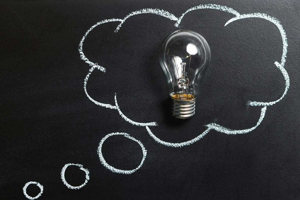 lightbulb in a thinking cloud
